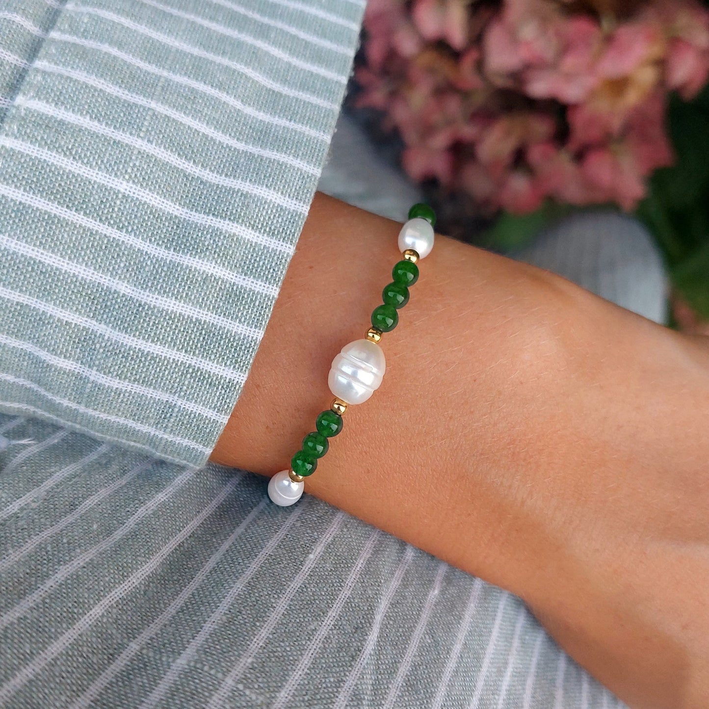 Bracelet pour femme en acier inoxydable, perles d'eau douce et pierres d'aventurine verte.