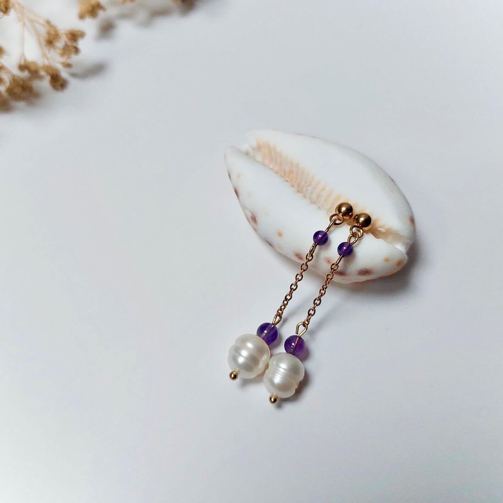 Paire de boucles d'oreilles pendantes en acier inoxydable, perles d'eau douce et améthyste violette