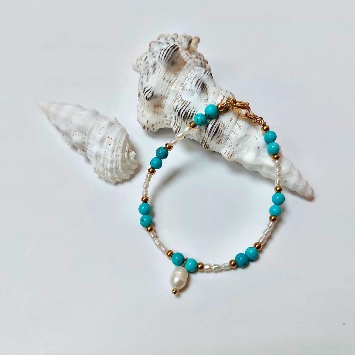 bracelet pour femme en perles d'eau douce et pierre turquoise bleu
