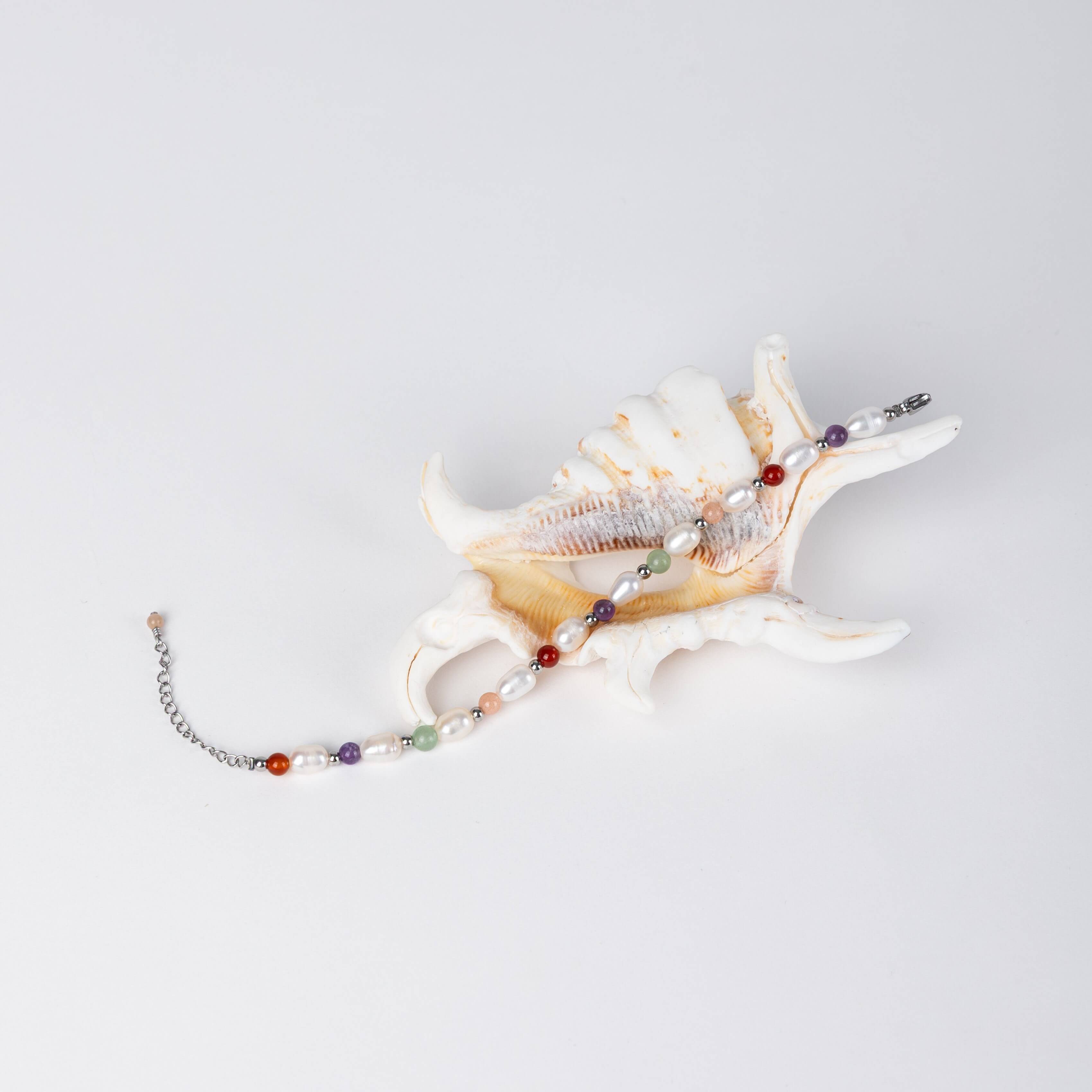 Bracelet pour femme en acier inoxydable argenté avec pierres de couleur et perles d'eau douce