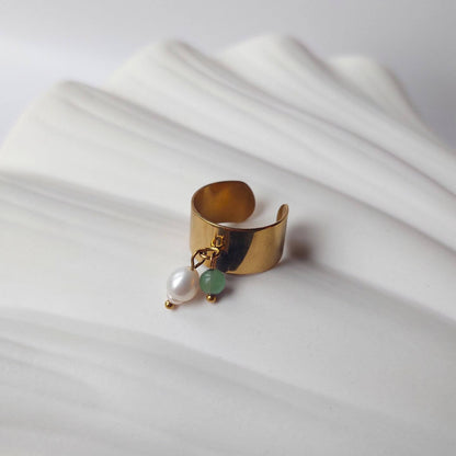Bague en acier inoxydable à breloques d'aventurine verte et de perle d'eau douce.