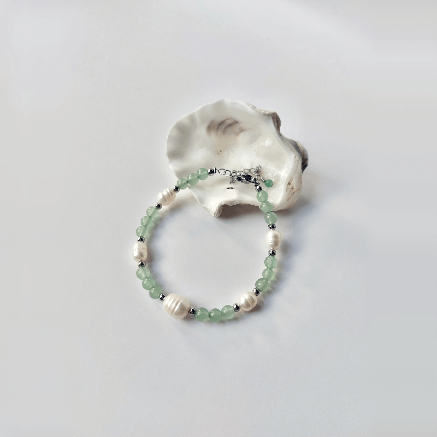 bracelet pour femme en acier inoxydable argenté, perles d'eau douce et pierres d'aventurine verte