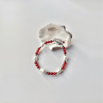 bracelet pour femme en acier inoxydable argenté, perles d'eau douce et pierres de cornaline rouge