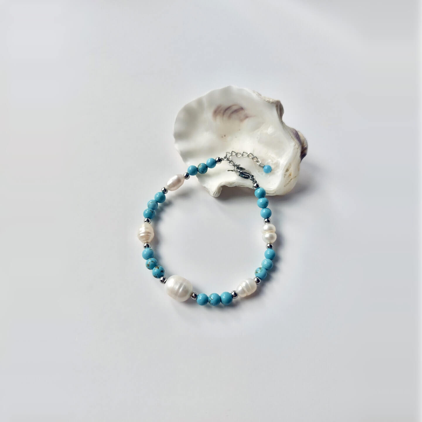 bracelet pour femme en acier inoxydable argenté, perles d'eau douce et pierres de turquoise bleue